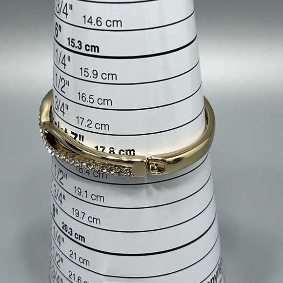 Anne Klein
Crystal Crisscross Bangle Bracelet - Picture 7 of 7